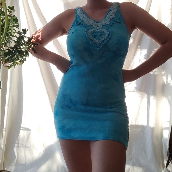 Vintage Playboy Blue Tie Dye Mini Dress w Crochet Heart - Picture 3 of 3